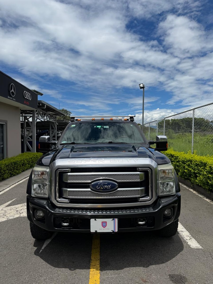 FORD F350 LARIAT SUPER DUTTY 2015