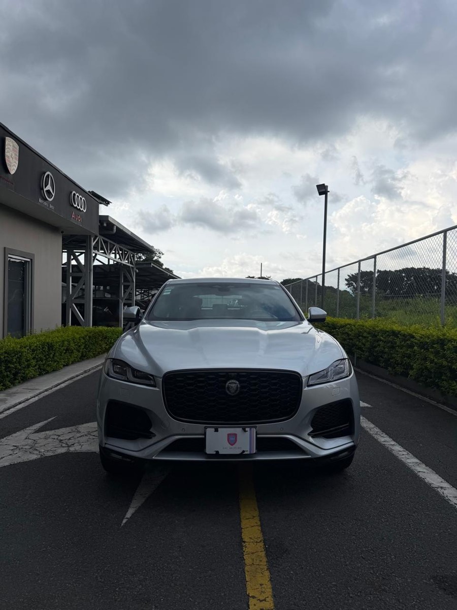JAGUAR F PACE SE 2021