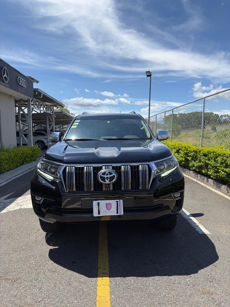 TOYOTA LAND CRUISER PRADO VX 2022