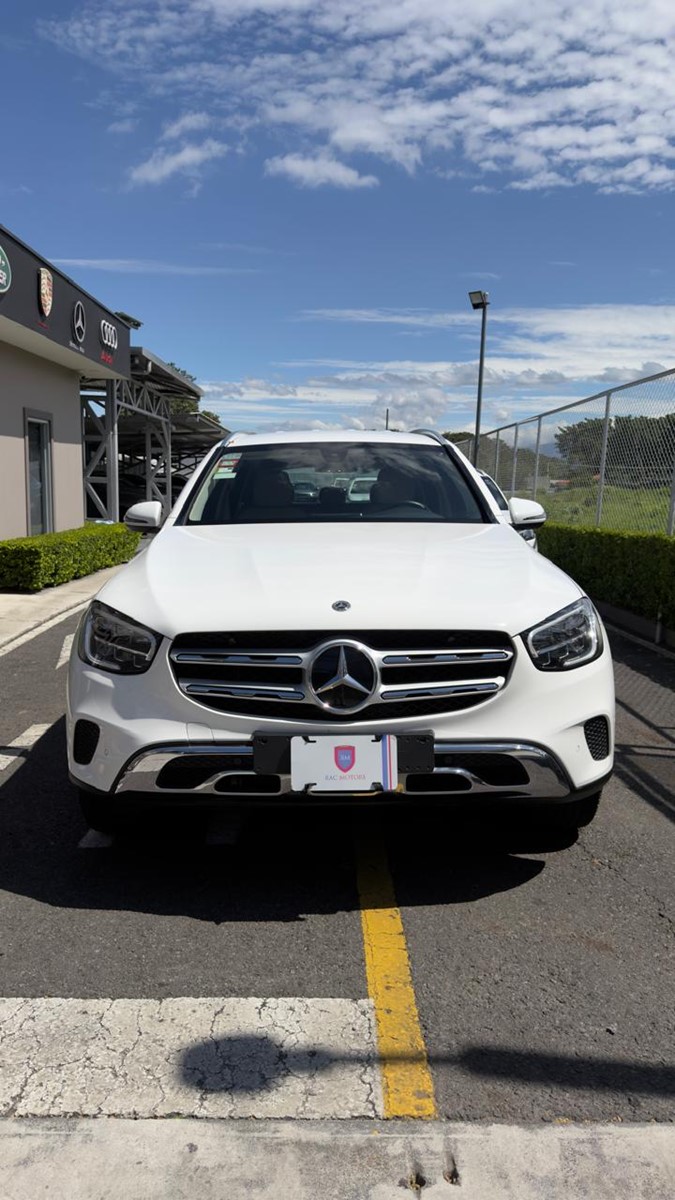 MERCEDES-BENZ GLC200 2021